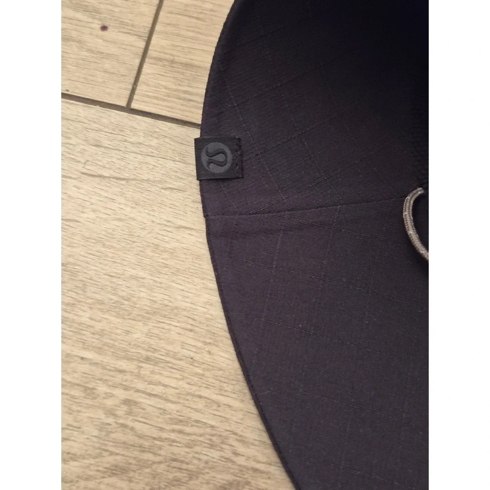 Lululemon bucket hat
